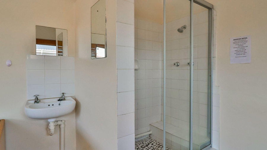 5 Bedroom Property for Sale in Kleinbaai Western Cape